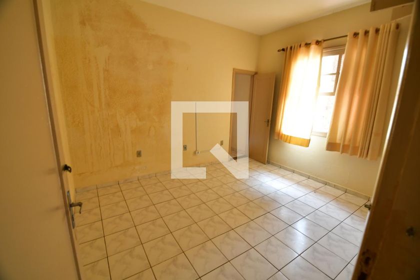 Casa à Venda - Taquaral, 3 Quartos,  395 m2 em , Campinas - sp | SoloBR