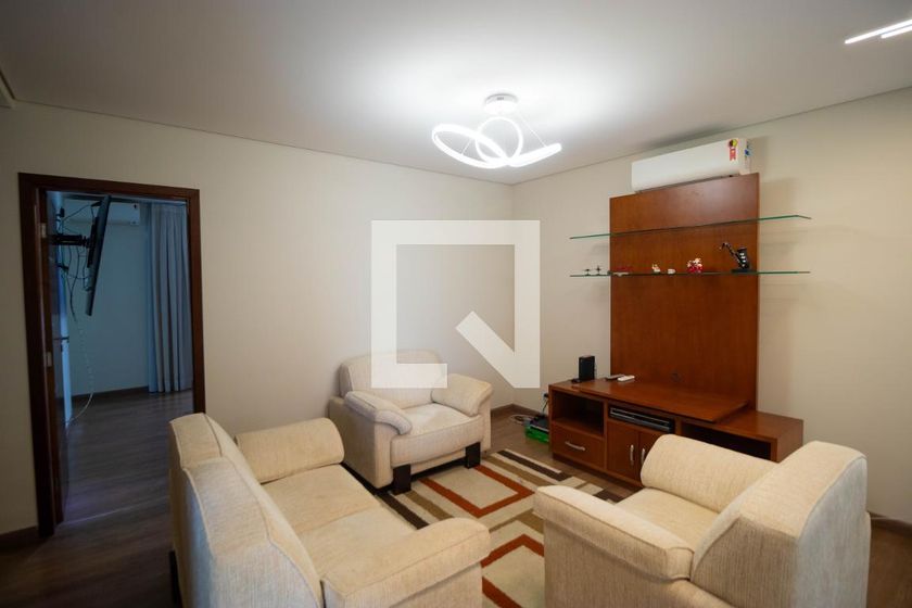 Casa à Venda - Swiss Park, 3 Quartos,  215 m2 em , Campinas - sp | SoloBR