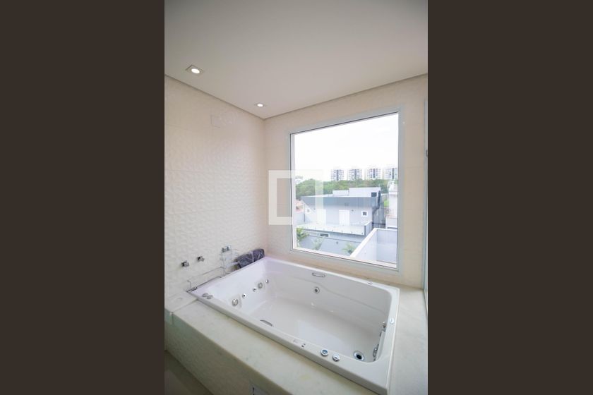 Casa à Venda - Swiss Park, 3 Quartos,  215 m2 em , Campinas - sp | SoloBR