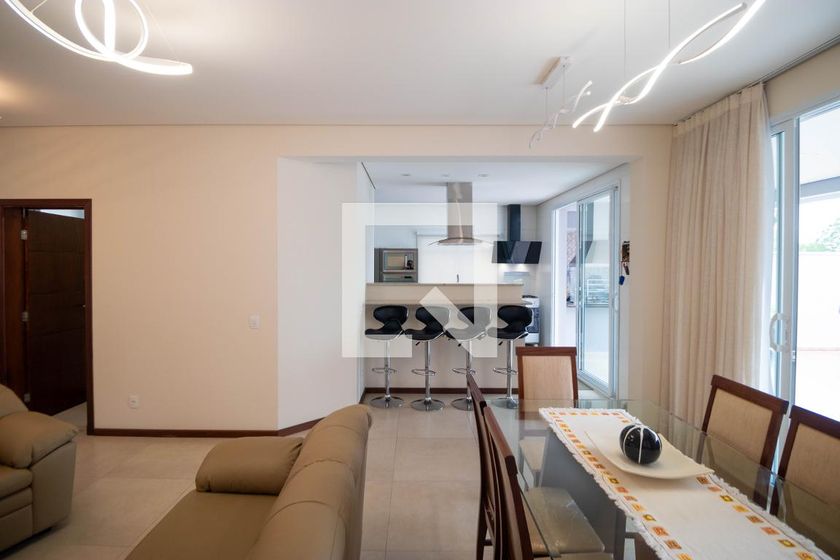 Casa à Venda - Swiss Park, 3 Quartos,  215 m2 em , Campinas - sp | SoloBR