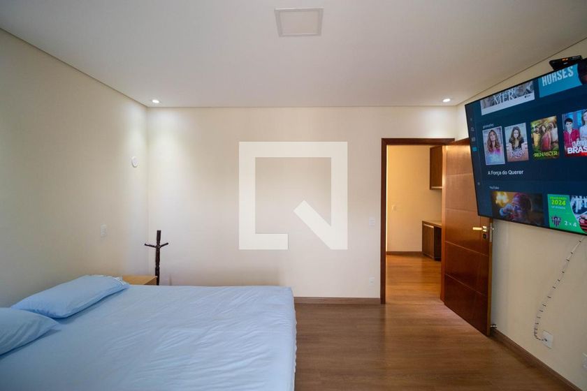 Casa à Venda - Swiss Park, 3 Quartos,  215 m2 em , Campinas - sp | SoloBR