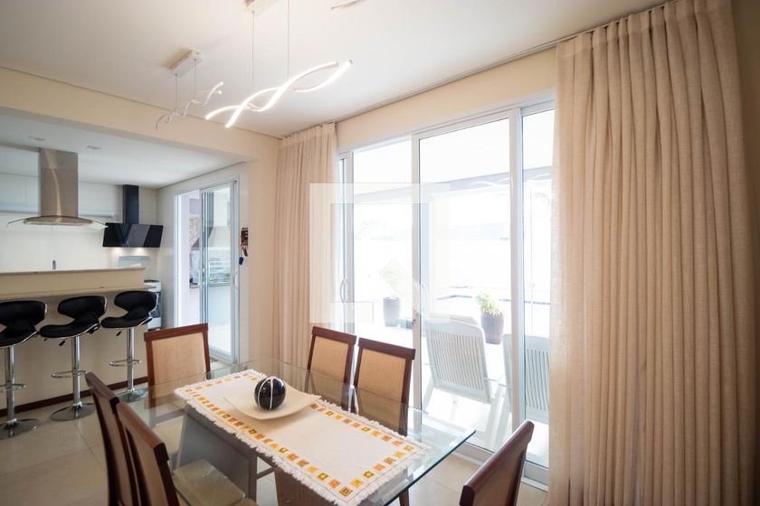 Casa à Venda - Swiss Park, 3 Quartos,  215 m2 em , Campinas - sp | SoloBR