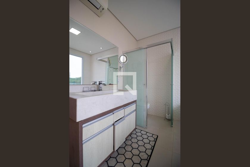 Casa à Venda - Swiss Park, 3 Quartos,  215 m2 em , Campinas - sp | SoloBR