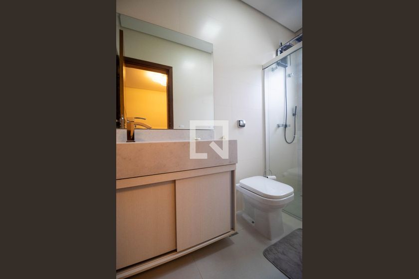 Casa à Venda - Swiss Park, 3 Quartos,  215 m2 em , Campinas - sp | SoloBR