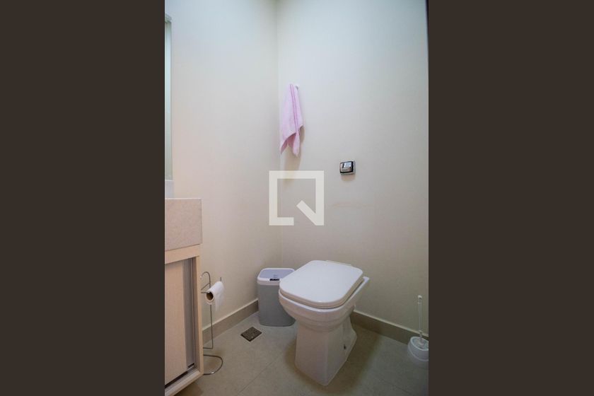 Casa à Venda - Swiss Park, 3 Quartos,  215 m2 em , Campinas - sp | SoloBR
