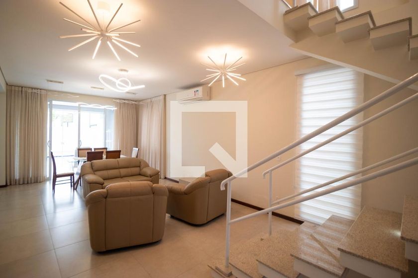 Casa à Venda - Swiss Park, 3 Quartos,  215 m2 em , Campinas - sp | SoloBR