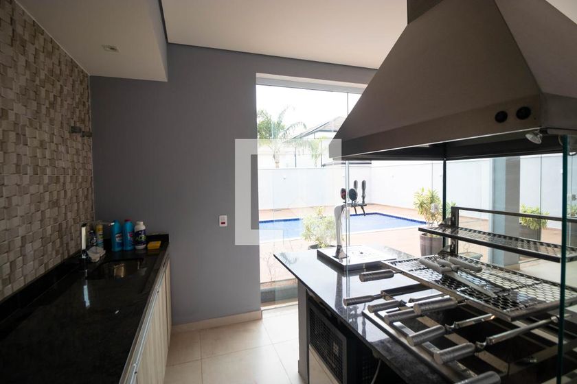 Casa à Venda - Swiss Park, 3 Quartos,  215 m2 em , Campinas - sp | SoloBR