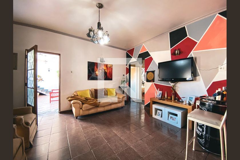 Casa, 6 quartos, 200 m² - Foto 1