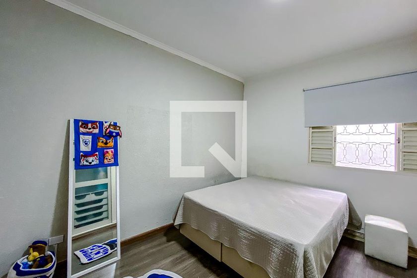 Casa, 3 quartos, 240 m² - Foto 11
