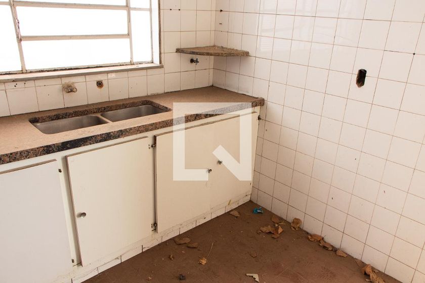 Casa à Venda - Bosque, 5 Quartos,  221 m2 em , Campinas - sp | SoloBR