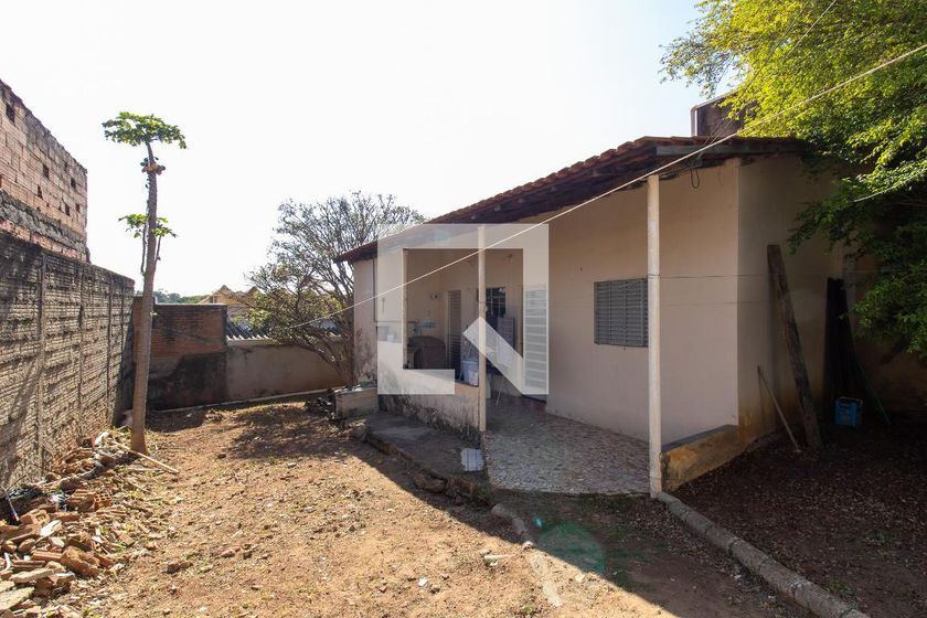 Casa à Venda - Jardim Santana, 2 Quartos,  385 m2 em , Campinas - sp | SoloBR