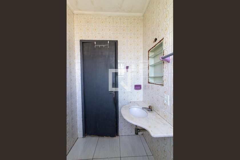 Casa à Venda - Jardim Santana, 2 Quartos,  385 m2 em , Campinas - sp | SoloBR