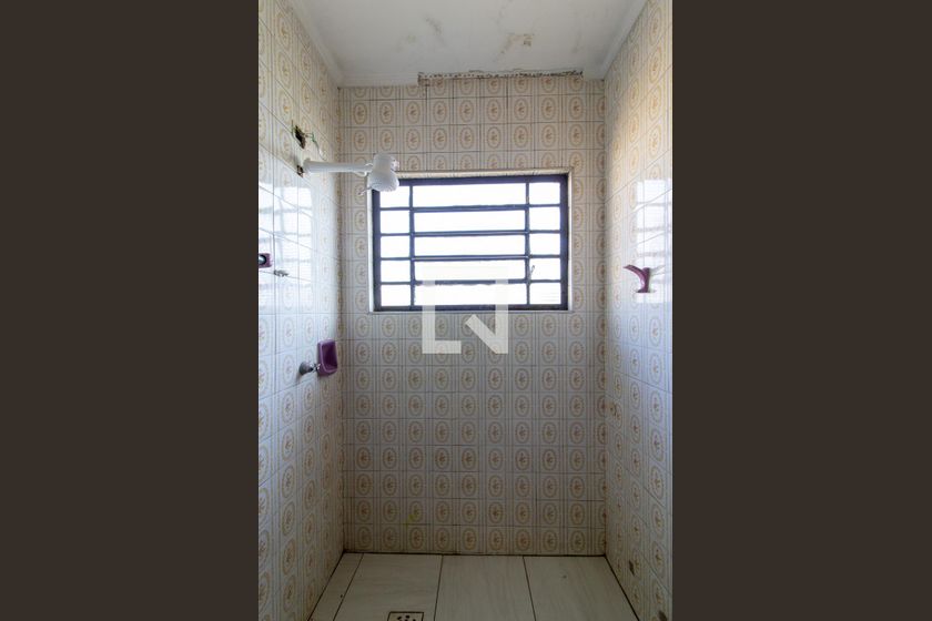 Casa à Venda - Jardim Santana, 2 Quartos,  385 m2 em , Campinas - sp | SoloBR