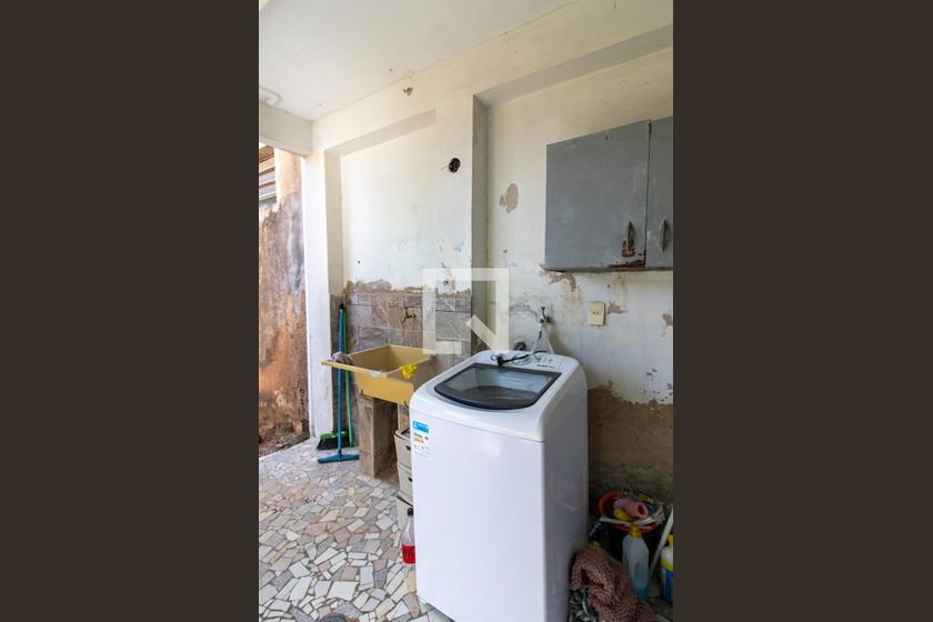 Casa à Venda - Jardim Santana, 2 Quartos,  385 m2 em , Campinas - sp | SoloBR