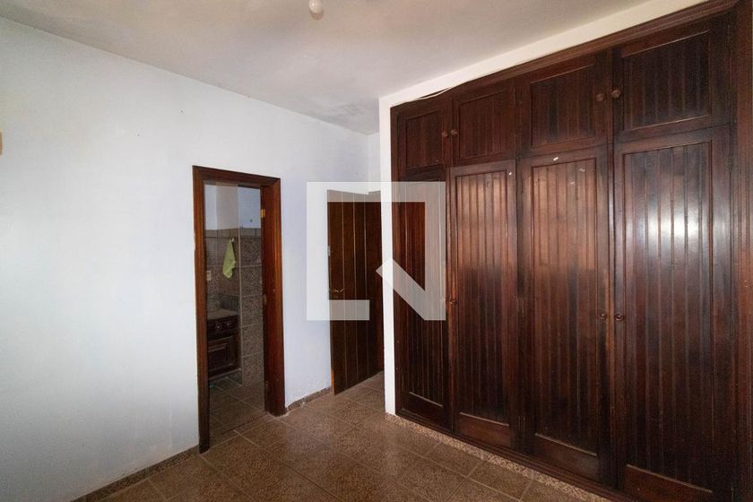 Casa à Venda - Nova Campinas, 4 Quartos,  357 m2 em , Campinas - sp | SoloBR
