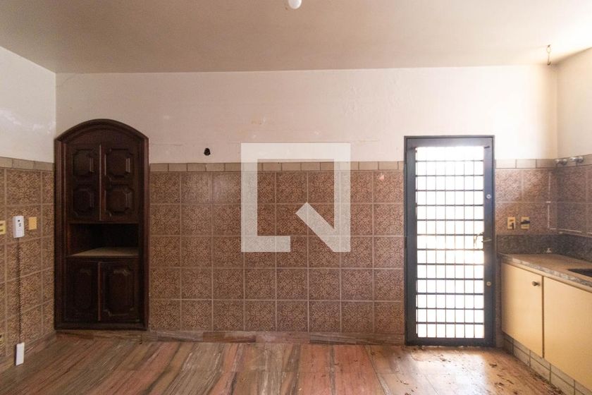 Casa à Venda - Nova Campinas, 4 Quartos,  357 m2 em , Campinas - sp | SoloBR