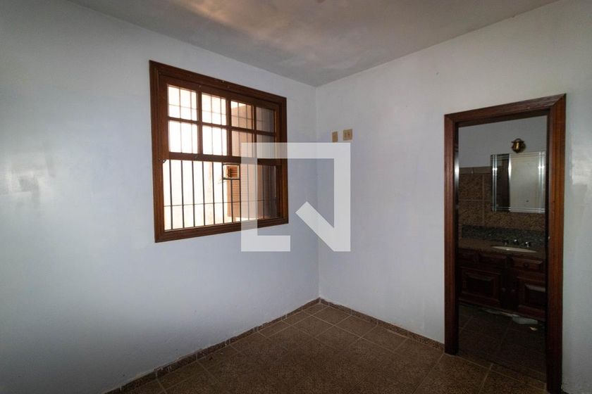 Casa à Venda - Nova Campinas, 4 Quartos,  357 m2 em , Campinas - sp | SoloBR