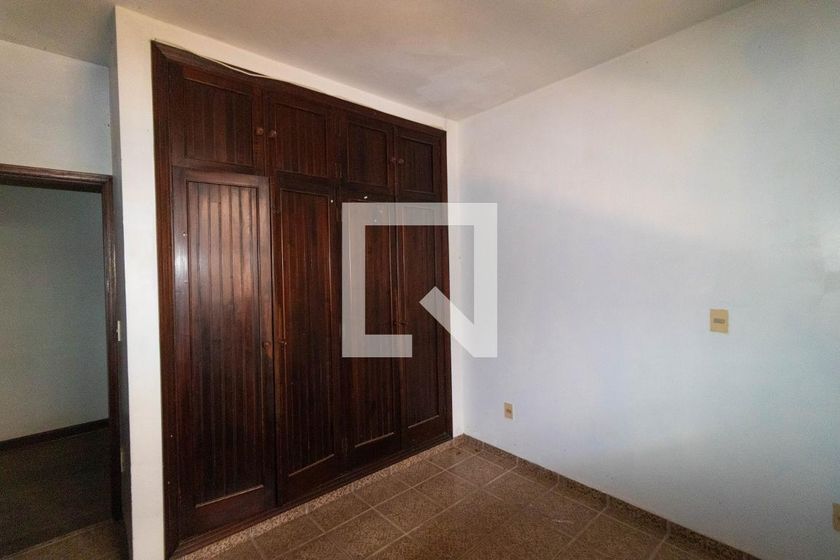 Casa à Venda - Nova Campinas, 4 Quartos,  357 m2 em , Campinas - sp | SoloBR