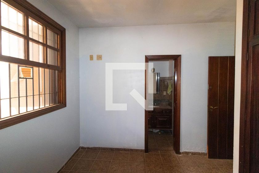 Casa à Venda - Nova Campinas, 4 Quartos,  357 m2 em , Campinas - sp | SoloBR