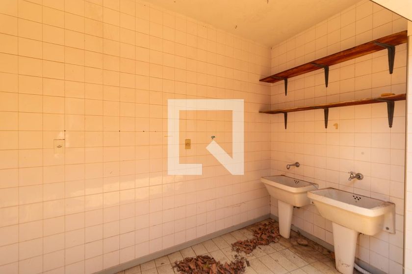 Casa à Venda - Nova Campinas, 4 Quartos,  357 m2 em , Campinas - sp | SoloBR