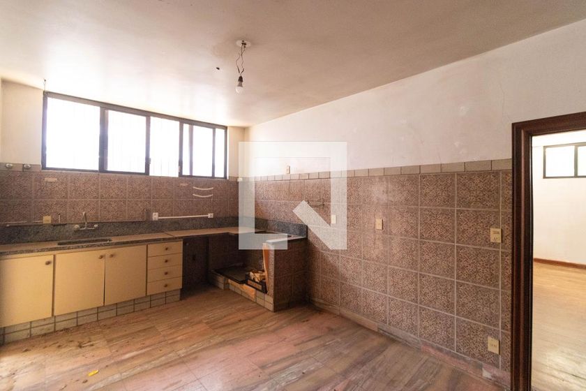 Casa à Venda - Nova Campinas, 4 Quartos,  357 m2 em , Campinas - sp | SoloBR