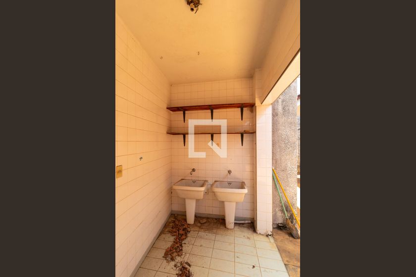 Casa à Venda - Nova Campinas, 4 Quartos,  357 m2 em , Campinas - sp | SoloBR