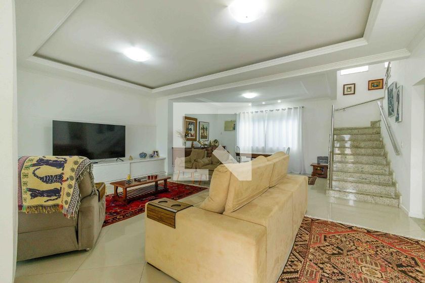 Casa, 4 quartos, 329 m² - Foto 1