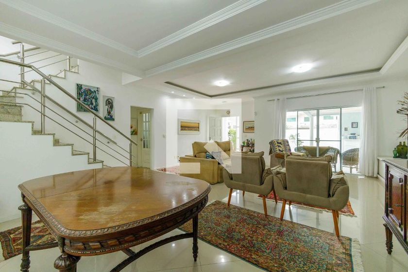 Casa, 4 quartos, 329 m² - Foto 2