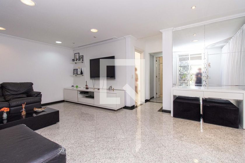 Casa, 4 quartos, 210 m² - Foto 1
