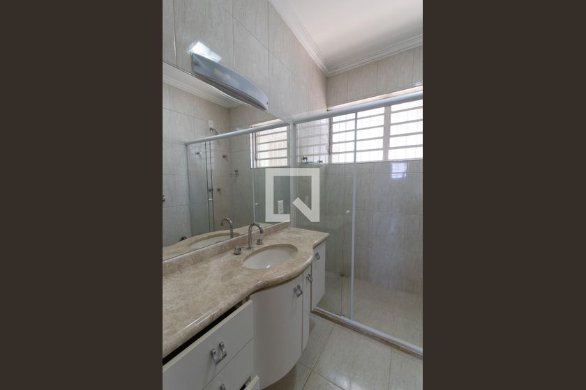 Casa à Venda - Nova Campinas, 4 Quartos,  270 m2 em , Campinas - sp | SoloBR
