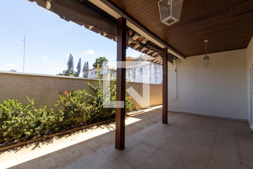 Casa à Venda - Nova Campinas, 4 Quartos,  270 m2 em , Campinas - sp | SoloBR