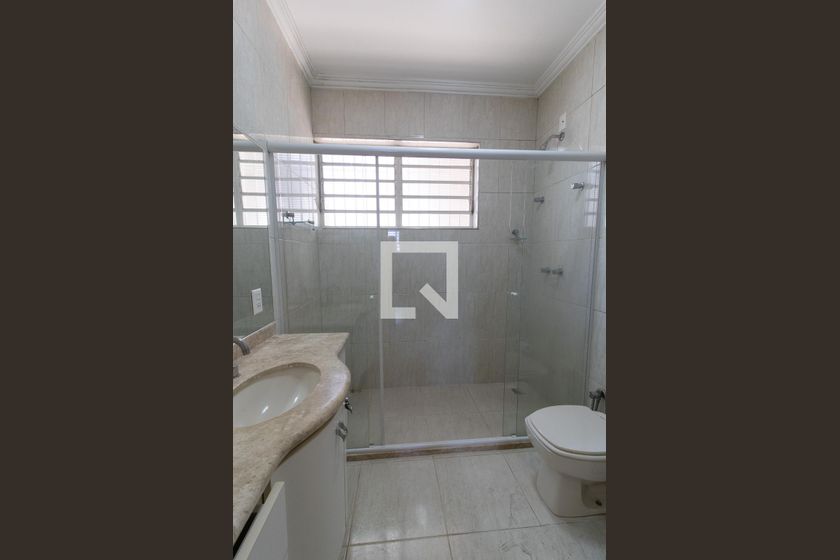 Casa à Venda - Nova Campinas, 4 Quartos,  270 m2 em , Campinas - sp | SoloBR