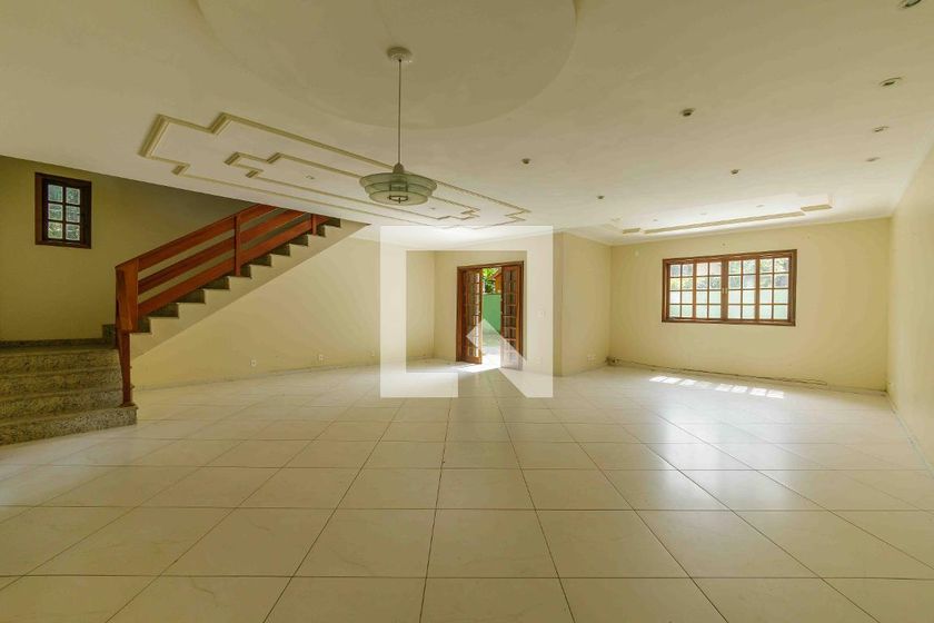 Casa, 6 quartos, 1000 m² - Foto 1