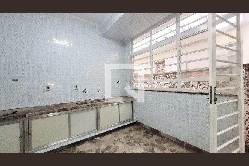 Casa à Venda - Taquaral, 3 Quartos,  308 m2 em , Campinas - sp | SoloBR