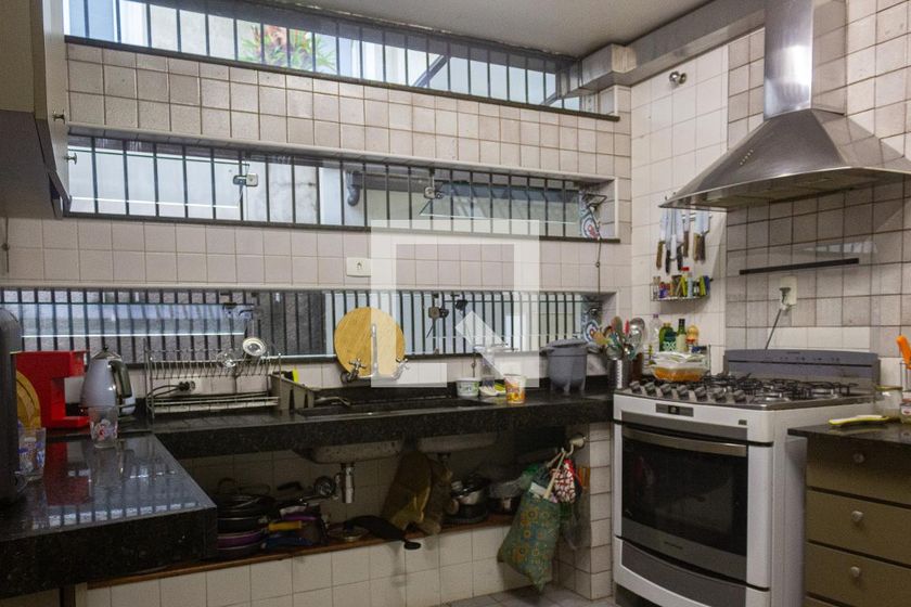 Casa, 3 quartos, 252 m² - Foto 42