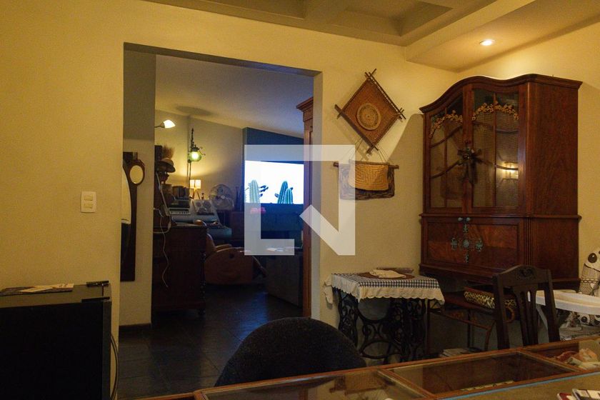Casa, 3 quartos, 252 m² - Foto 13