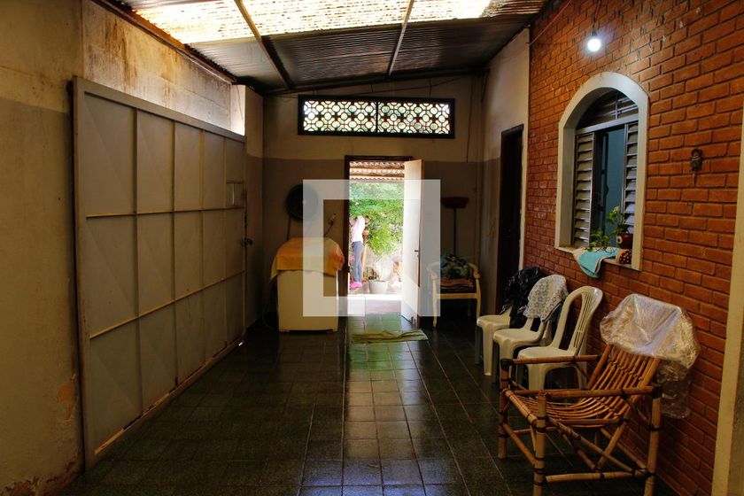 Casa à Venda - Mansões Santo Antônio, 2 Quartos,  250 m2 em , Campinas - sp | SoloBR