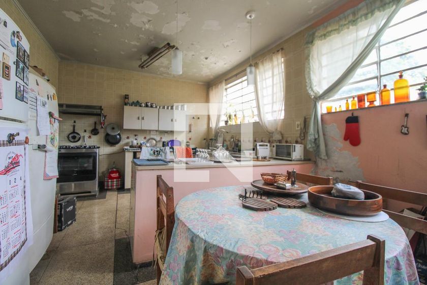 Casa à Venda - Guanabara, 4 Quartos,  820 m2 em , Campinas - sp | SoloBR