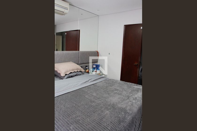 Casa à Venda - Jardim Santana, 5 Quartos,  200 m2 em , Campinas - sp | SoloBR