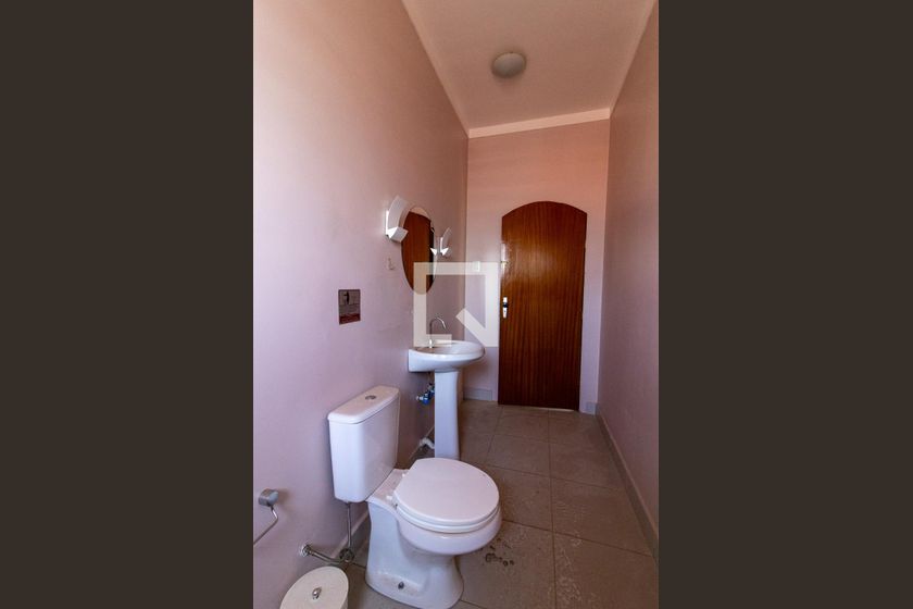 Casa à Venda - Barão Geraldo - Centro, 4 Quartos,  180 m2 em , Campinas - sp | SoloBR