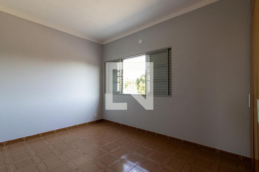 Casa à Venda - Barão Geraldo - Centro, 4 Quartos,  180 m2 em , Campinas - sp | SoloBR