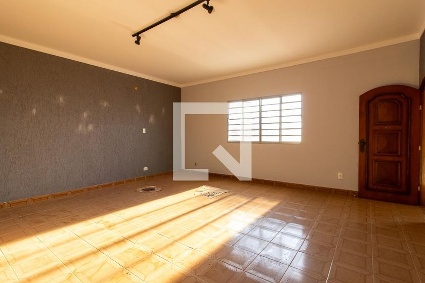 Casa à Venda - Barão Geraldo - Centro, 4 Quartos,  180 m2 em , Campinas - sp | SoloBR