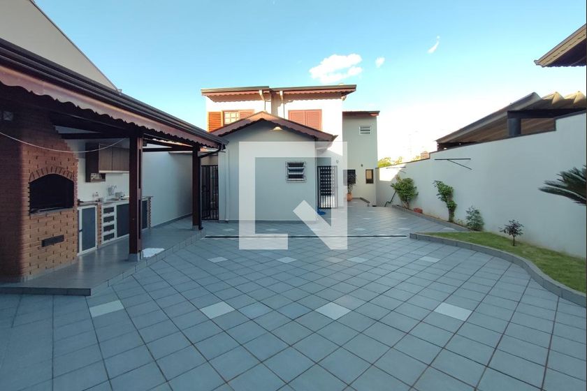 Casa à Venda - Parque Prado, 2 Quartos,  260 m2 em , Campinas - sp | SoloBR