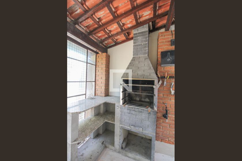 Casa à Venda - Jardim Planalto, 2 Quartos,  330 m2 em , Campinas - sp | SoloBR