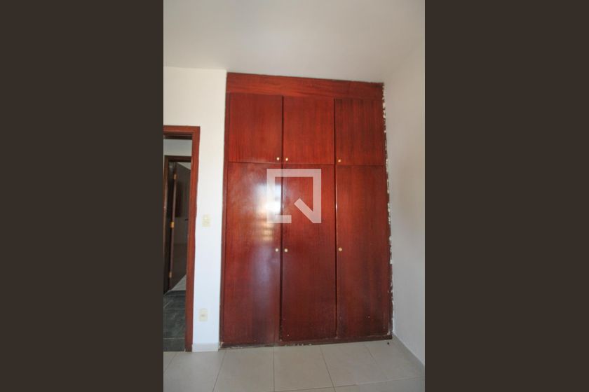 Casa à Venda - Jardim Planalto, 2 Quartos,  330 m2 em , Campinas - sp | SoloBR