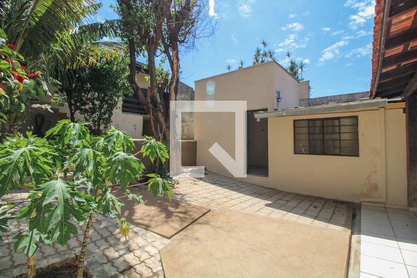 Casa à Venda - Jardim Planalto, 2 Quartos,  330 m2 em , Campinas - sp | SoloBR