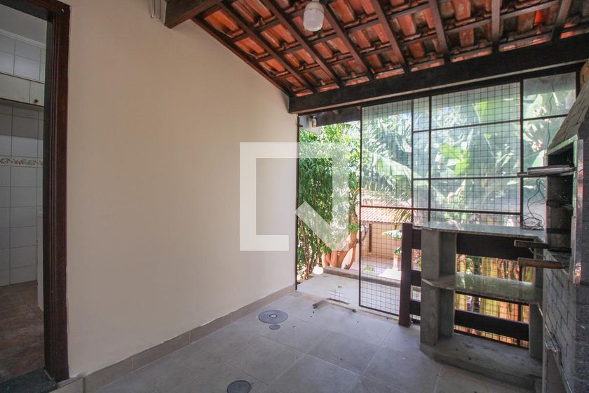 Casa à Venda - Jardim Planalto, 2 Quartos,  330 m2 em , Campinas - sp | SoloBR