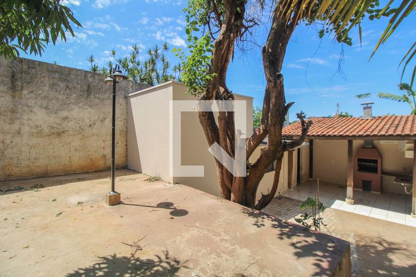 Casa à Venda - Jardim Planalto, 2 Quartos,  330 m2 em , Campinas - sp | SoloBR