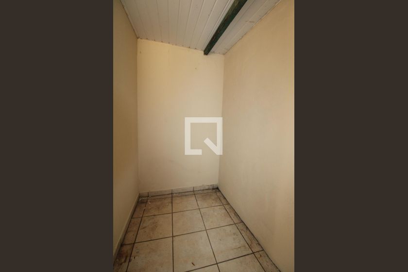 Casa à Venda - Jardim Planalto, 2 Quartos,  330 m2 em , Campinas - sp | SoloBR