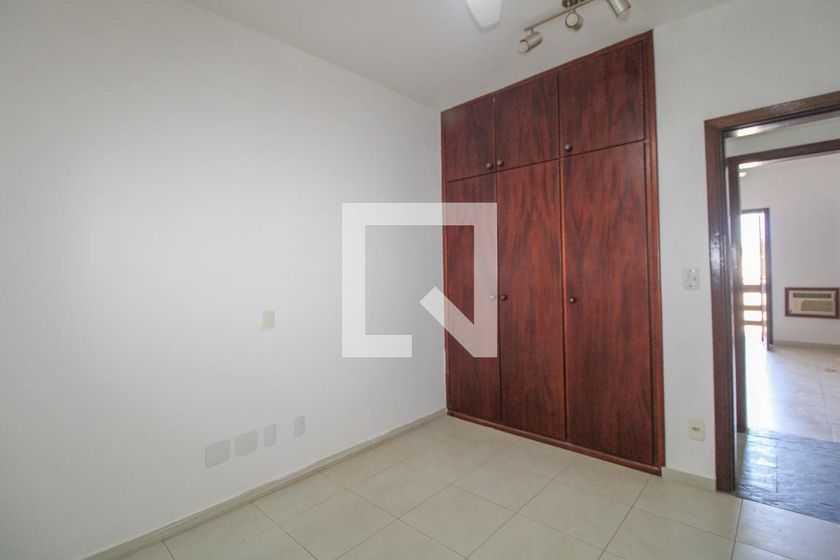 Casa à Venda - Jardim Planalto, 2 Quartos,  330 m2 em , Campinas - sp | SoloBR